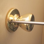 install a new door knob